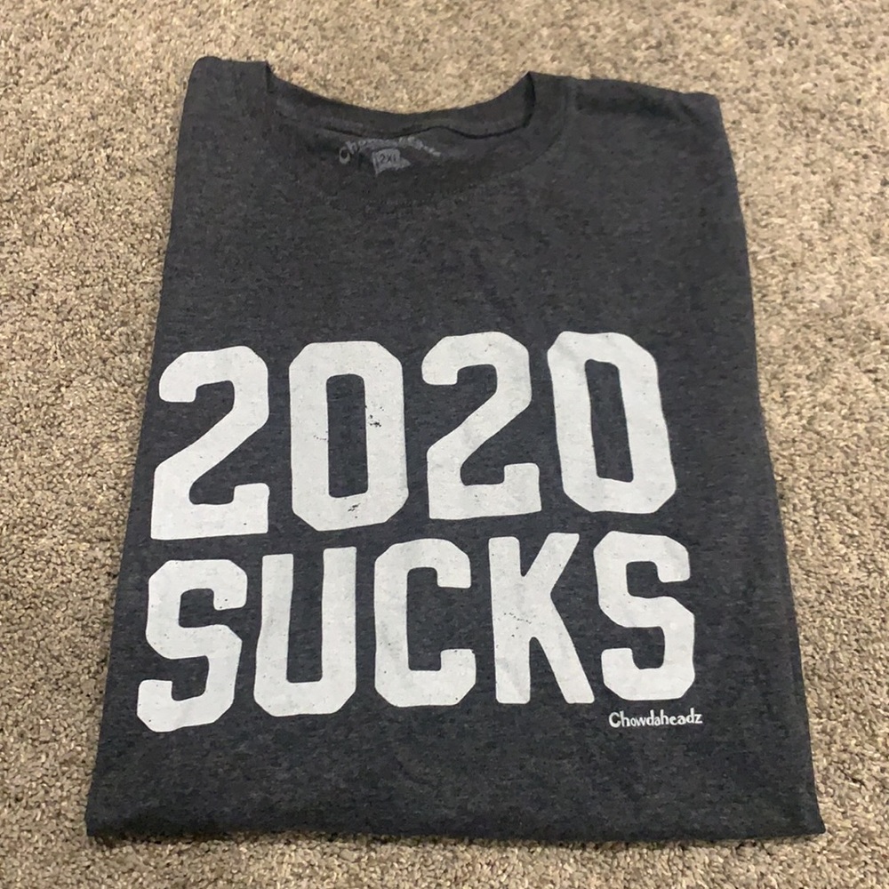 2020 sucks mens t shirt graphic gift chowdaheadz